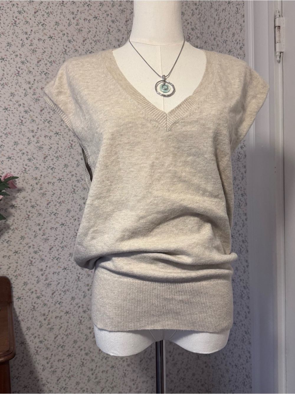 V-Neck Sleeveless Cream Knit Sweater Vest